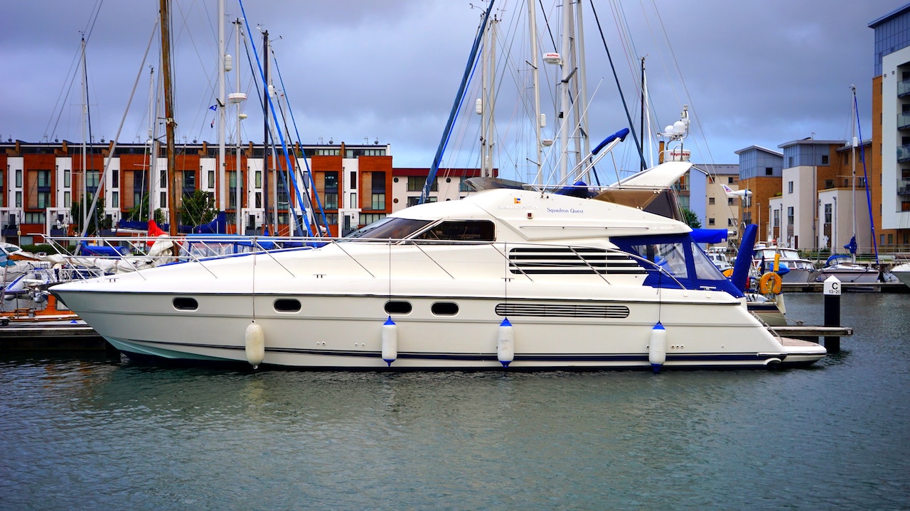 Yacht Florence (Package Optional Add-ons) Yacht Florence (Package Optional Add-ons)